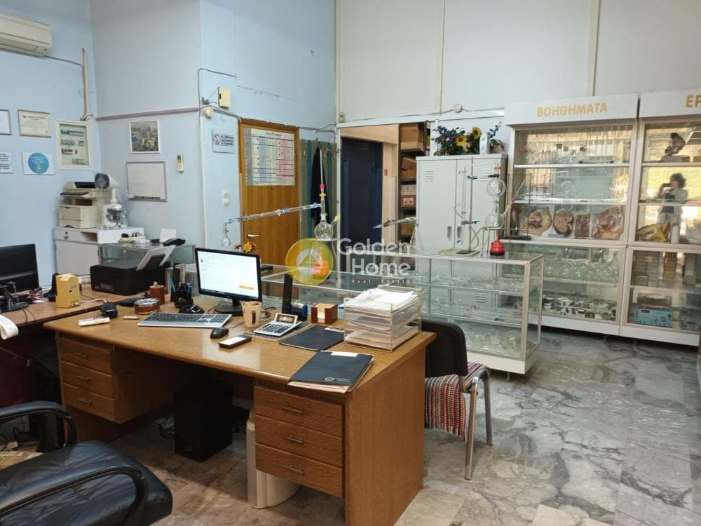 Κατάστημα στην Κατράκειο Θέατρο - Άλσος Δεξαμενής, Νίκαια — Φωτογραφία 2 από 6