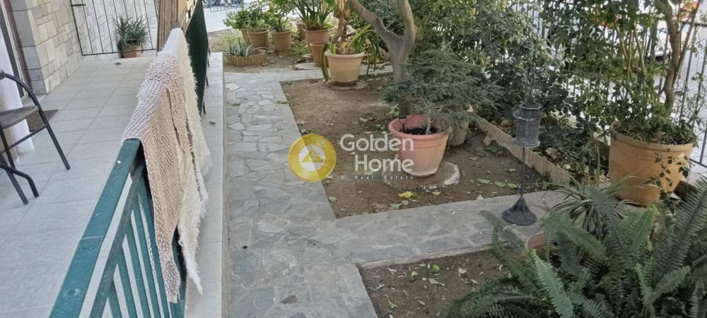 Building Plot in Center, Moschato — Photo 1 of 5
