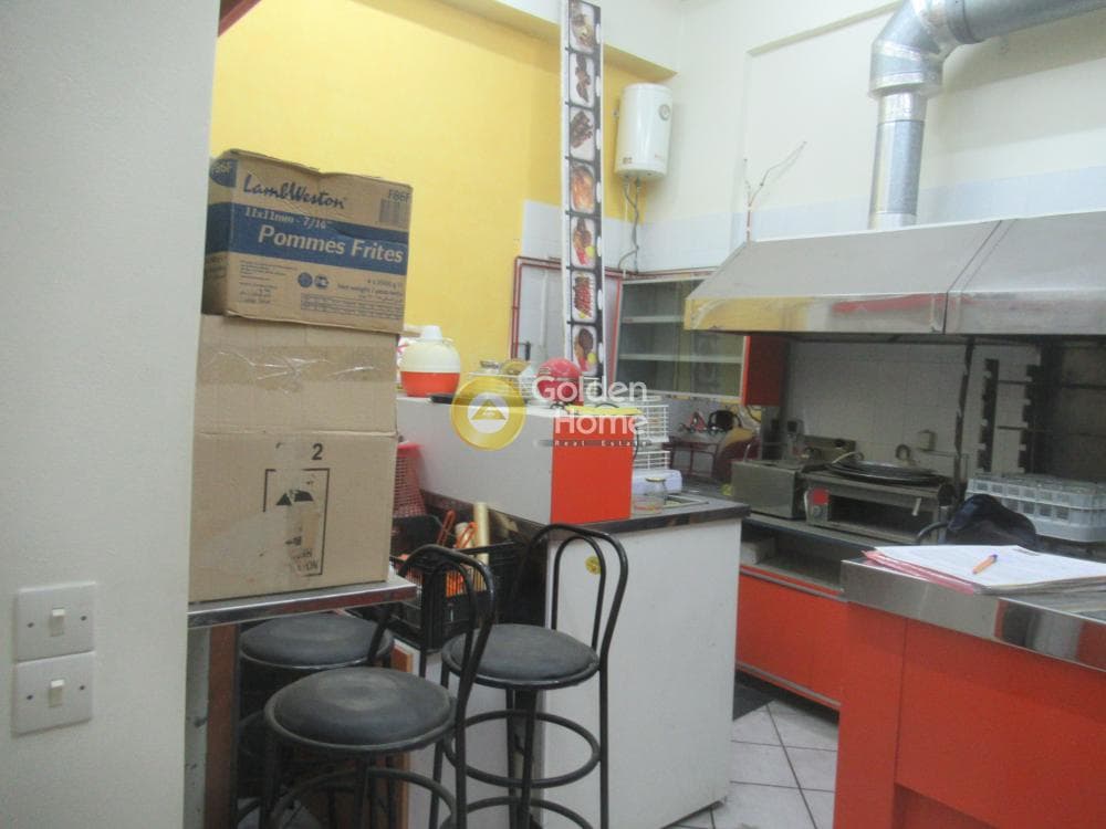 Κατάστημα στην Πλατεία Υμηττού, Υμηττός — Φωτογραφία 10 από 10