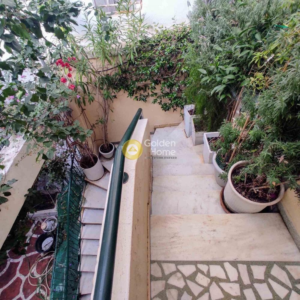 House in Strefi, Exarchia - Neapoli — Photo 2 of 8