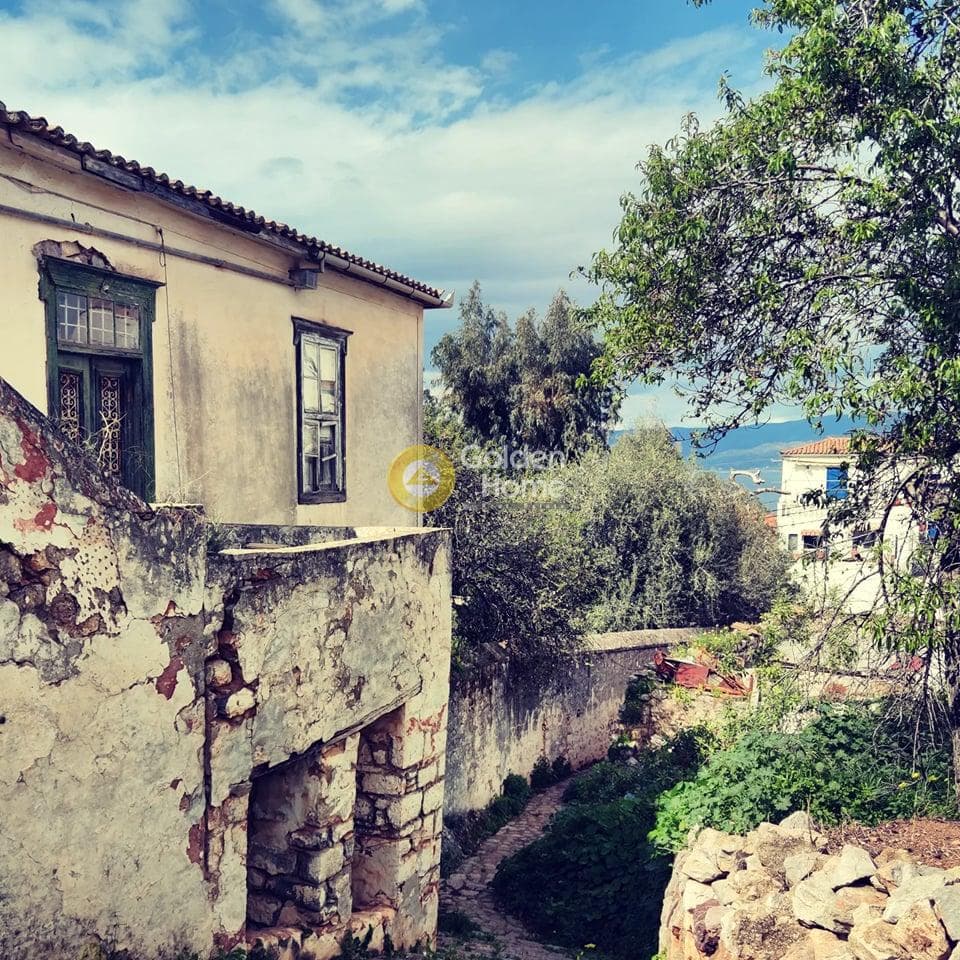 House in Moni Agias Efpraxias, Hydra — Photo 2 of 16