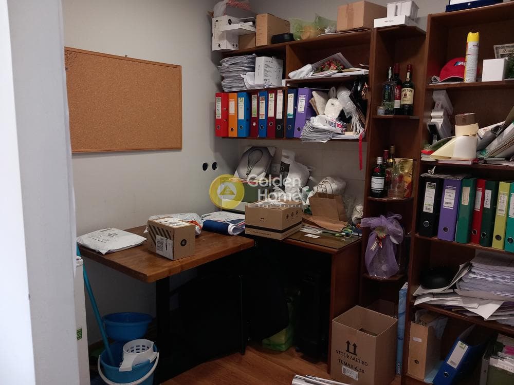 Retail Store in Ionia, Nea Ionia — Photo 9 of 18