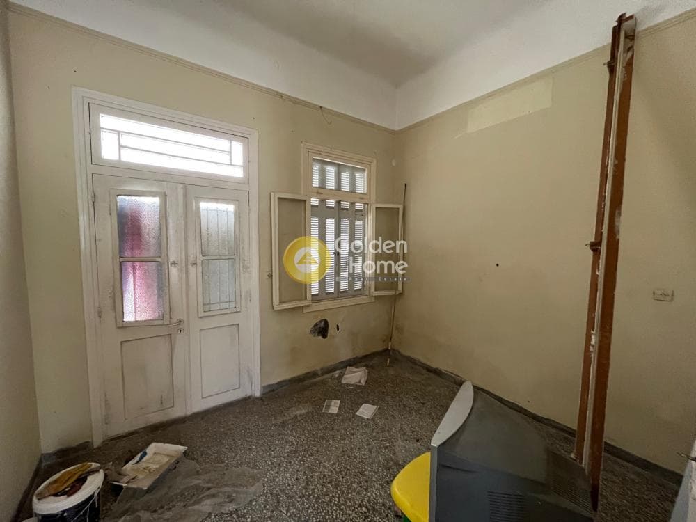 Building Plot in Agios Ioannis Chrisostomos, Nikaia — Photo 1 of 8