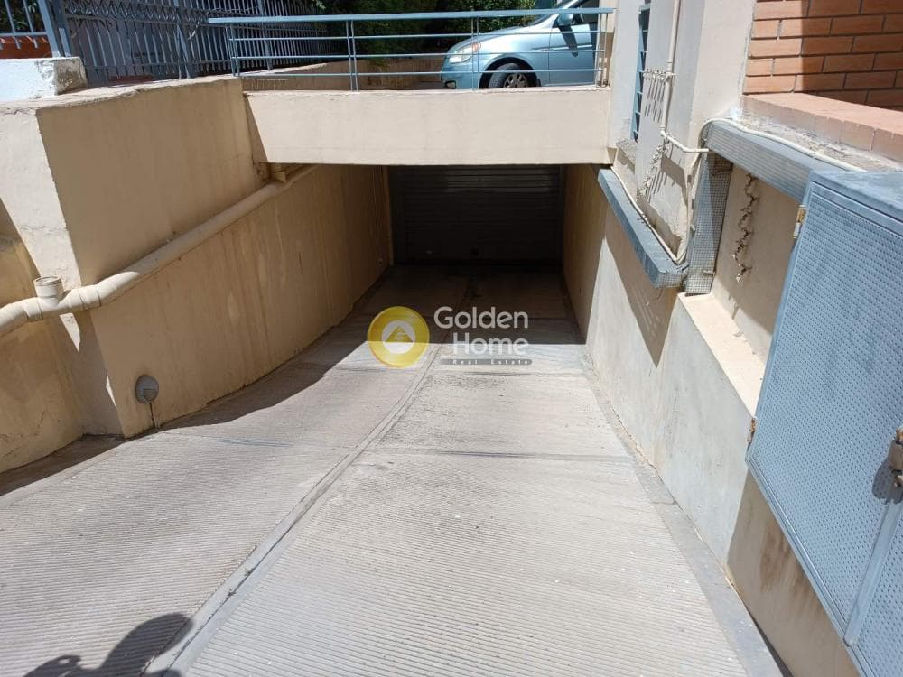 Parking Space in Center, Nea Smyrni — Photo 6 of 6