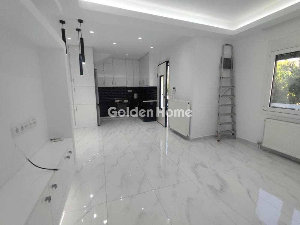 Apartment in Center, Voula — Photo 3 of 14