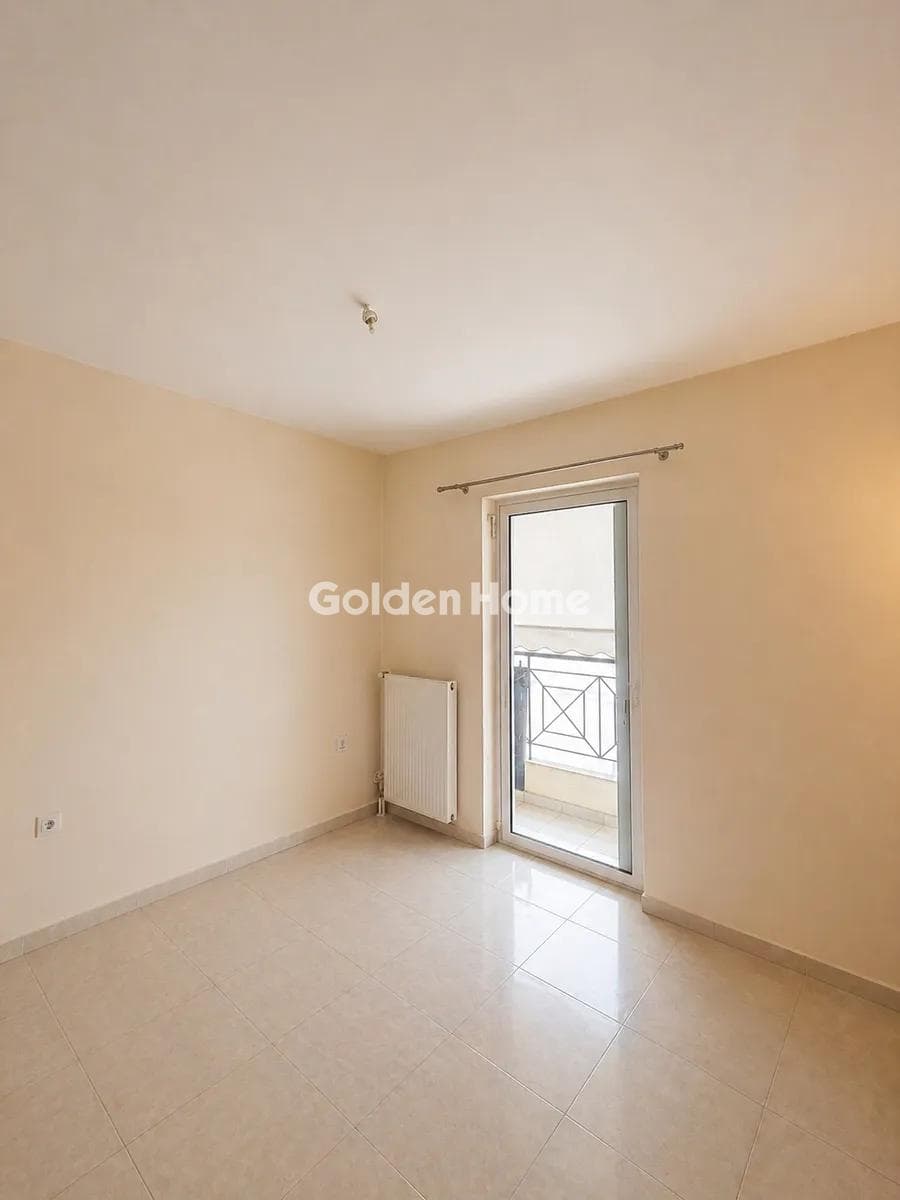 Apartment in Stathmos, Attiki — Photo 9 of 11