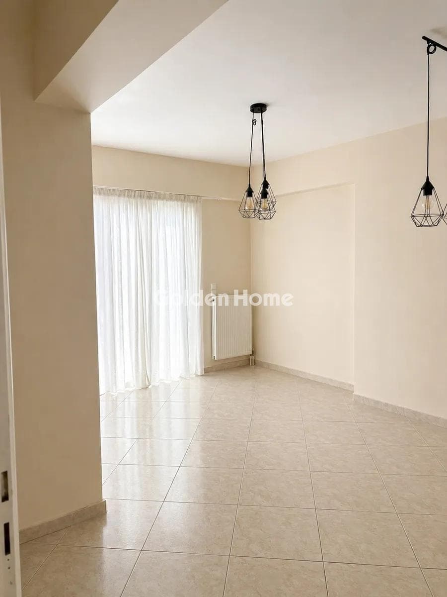 Apartment in Stathmos, Attiki — Photo 6 of 11