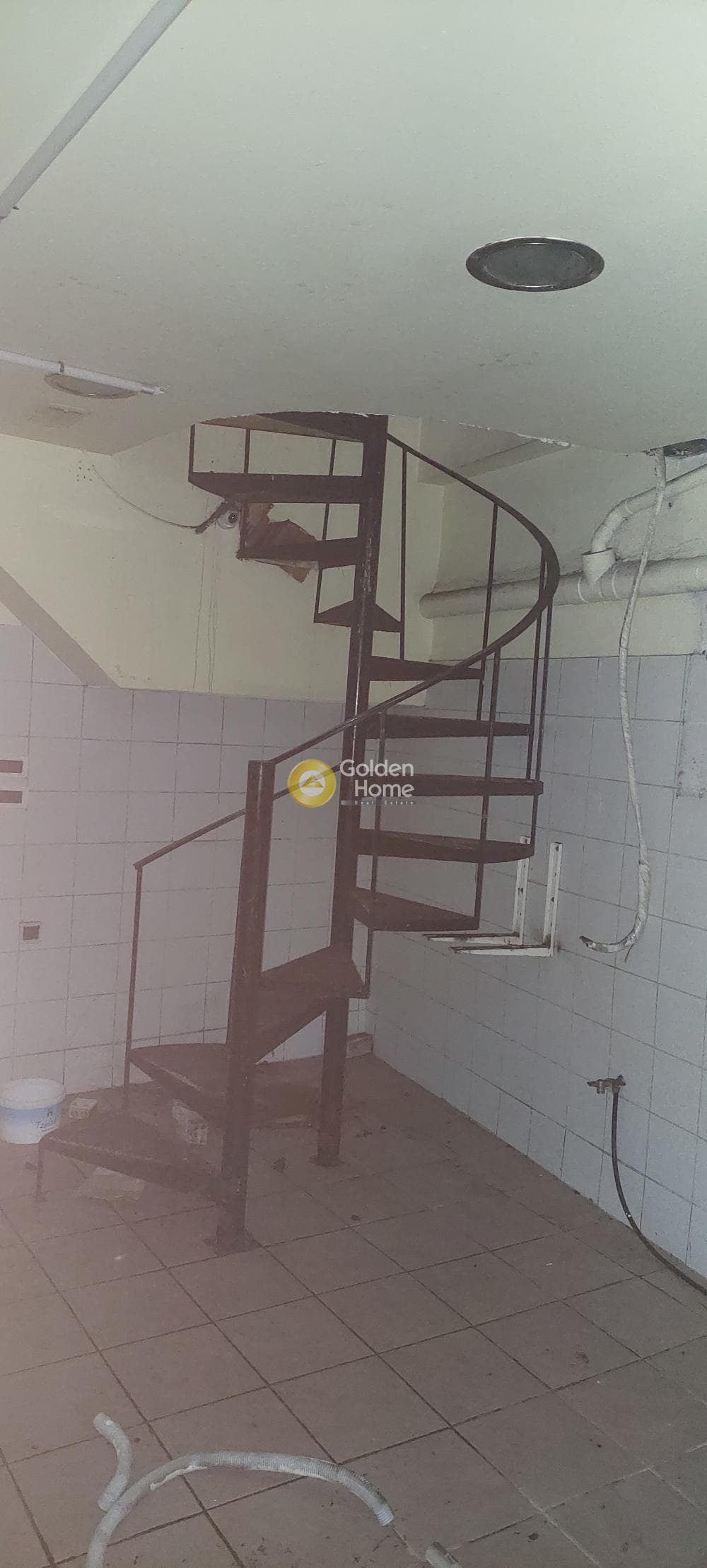 Κατάστημα στην Αμφιάλη, Κερατσίνι — Φωτογραφία 11 από 17