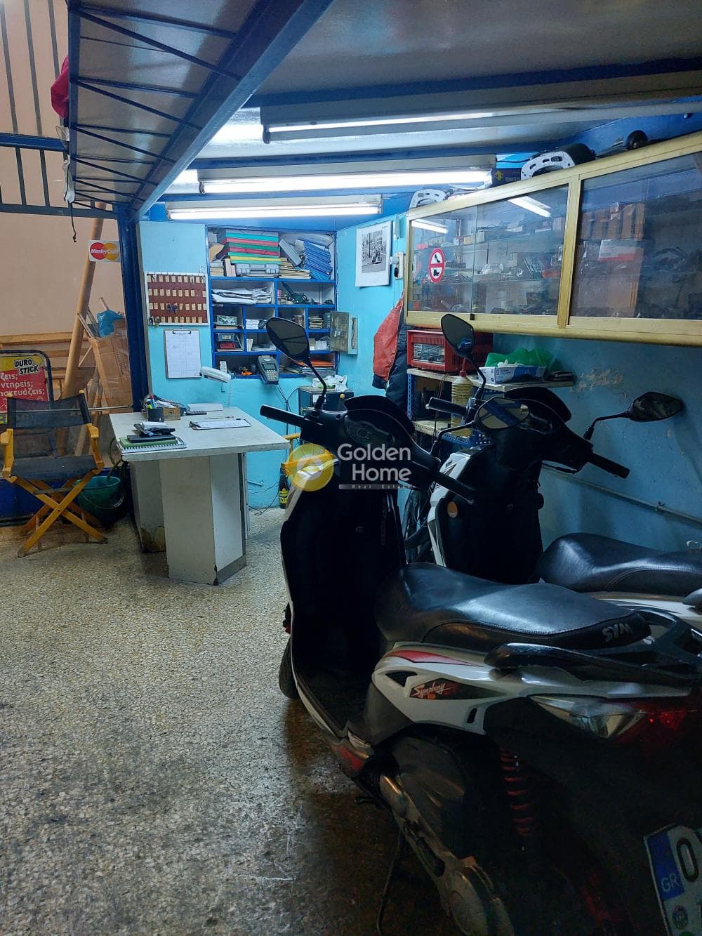 Κατάστημα στην Πυρνάρι, Γλυφάδα — Φωτογραφία 2 από 3