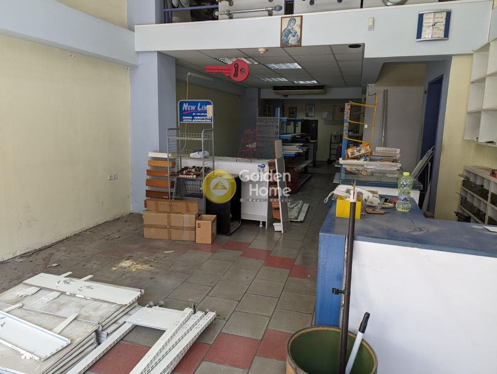 Retail Store in Chatzikiriakeio, Piraeus — Photo 2 of 10
