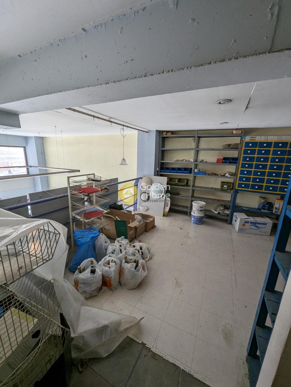 Retail Store in Chatzikiriakeio, Piraeus — Photo 5 of 10