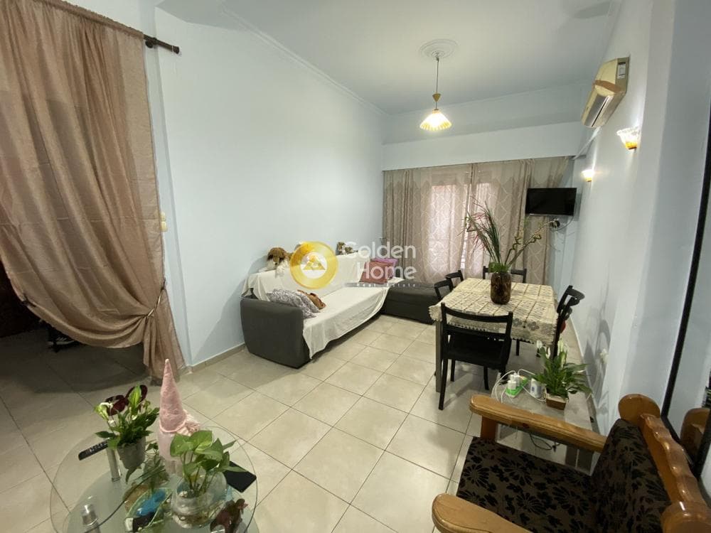 Apartment in Kaminia, Piraeus — Photo 2 of 13