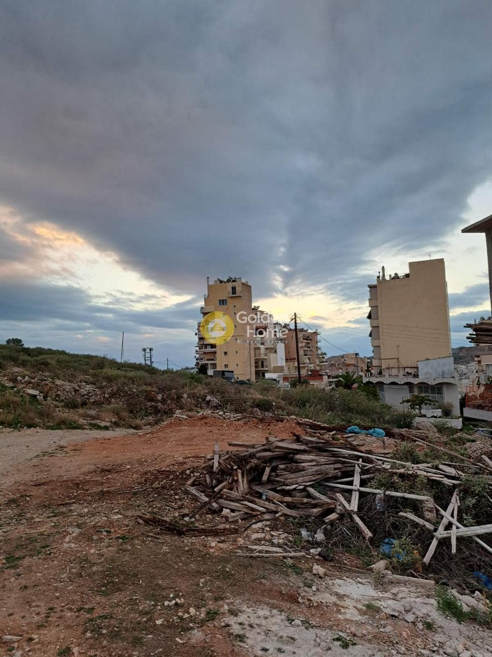 Οικόπεδο στην Κατράκειο Θέατρο - Άλσος Δεξαμενής, Νίκαια — Φωτογραφία 2 από 5