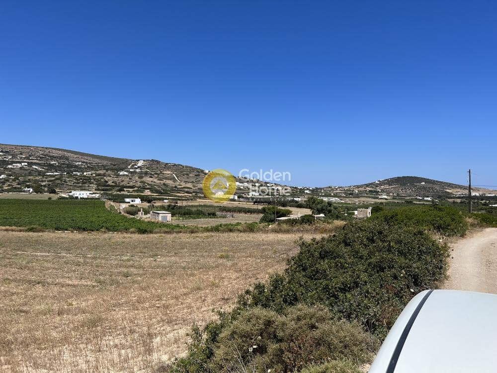 Parcel in Isterni, Paros — Photo 1 of 3