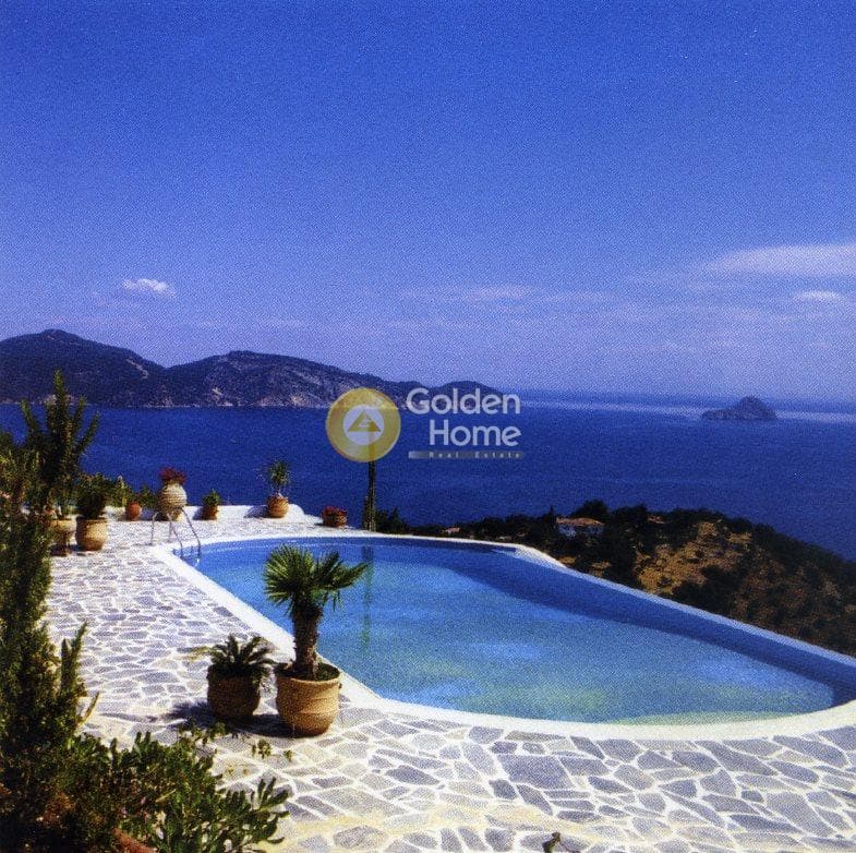 House in Saronida, Poros — Photo 4 of 29