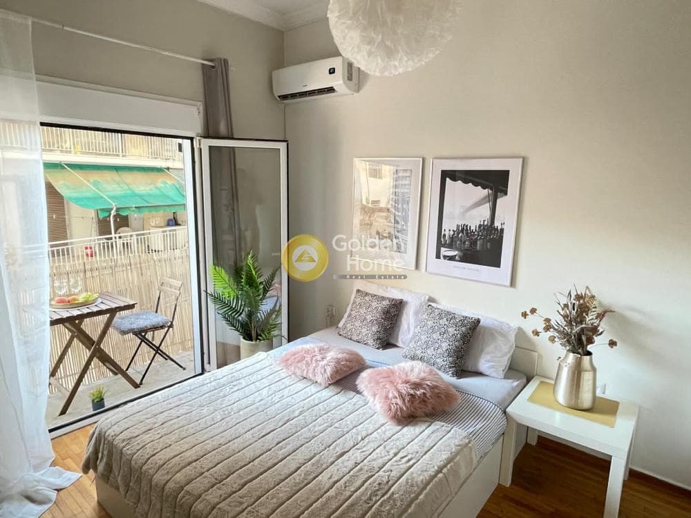 Apartment in Verga, Attiki — Photo 1 of 5