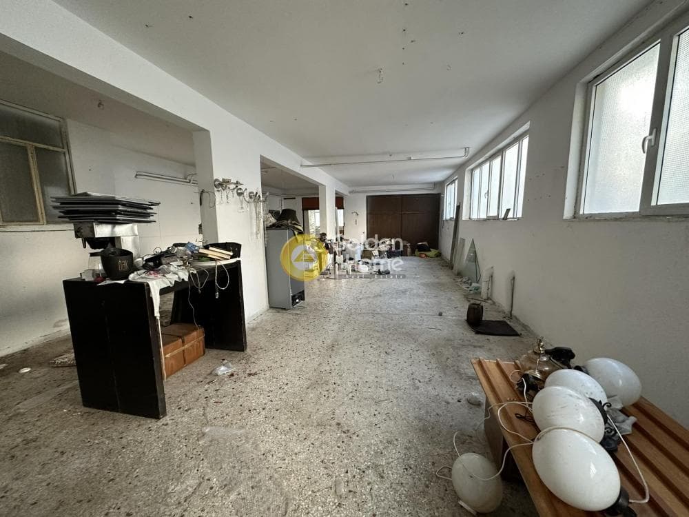Αποθήκη στην Πλατεία Μέμου, Κορυδαλλός — Φωτογραφία 3 από 8