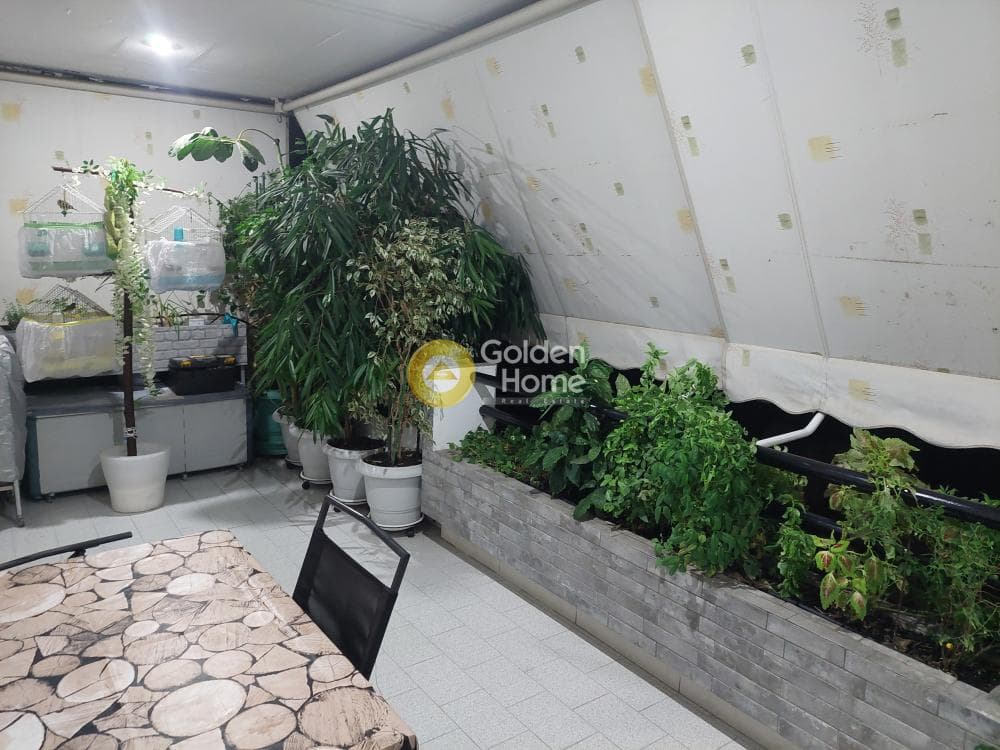 Apartment in Maniatika, Piraeus — Photo 1 of 20