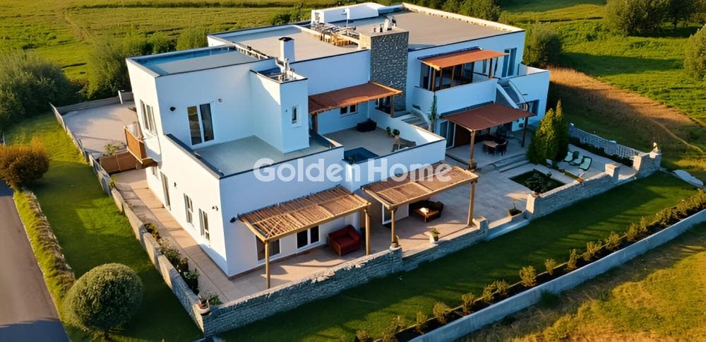 House in Aspro Chorio, Paros