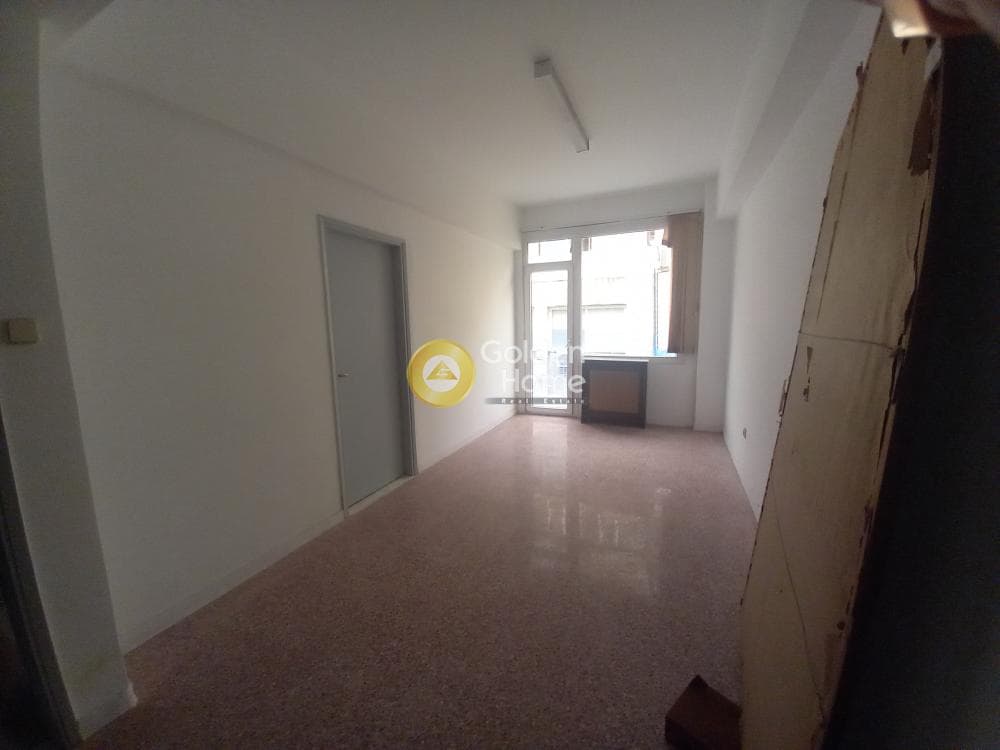 Office in Terpsithea, Piraeus — Photo 10 of 16
