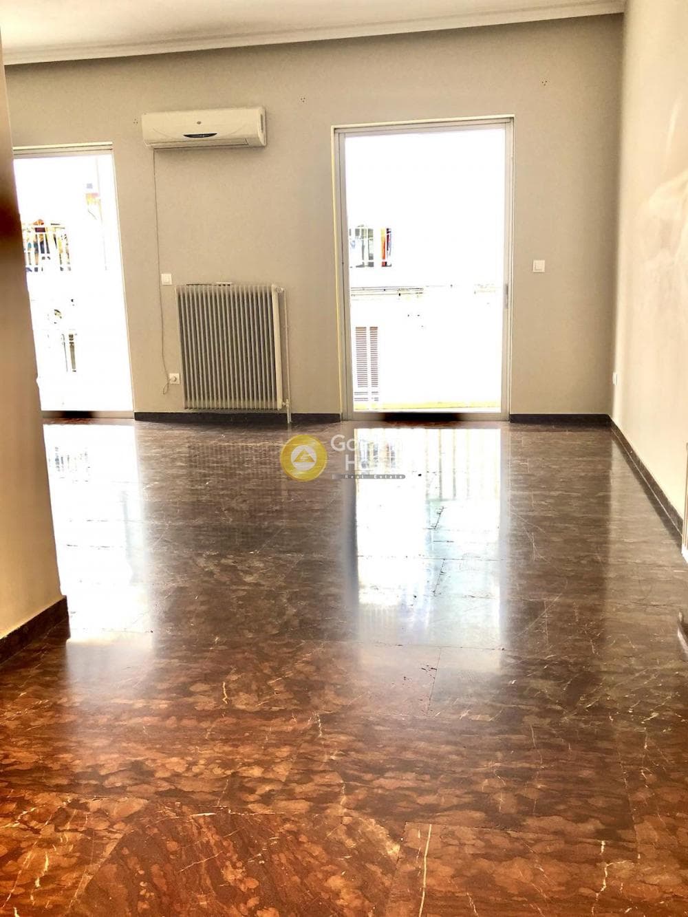 Retail Store in Palaia Kokkinia, Piraeus — Photo 11 of 12