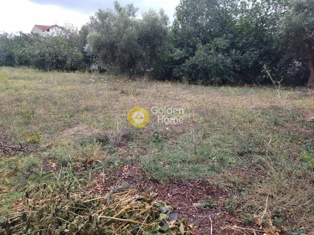 Οικόπεδο στην Αγία Τριάδα, Παιανία