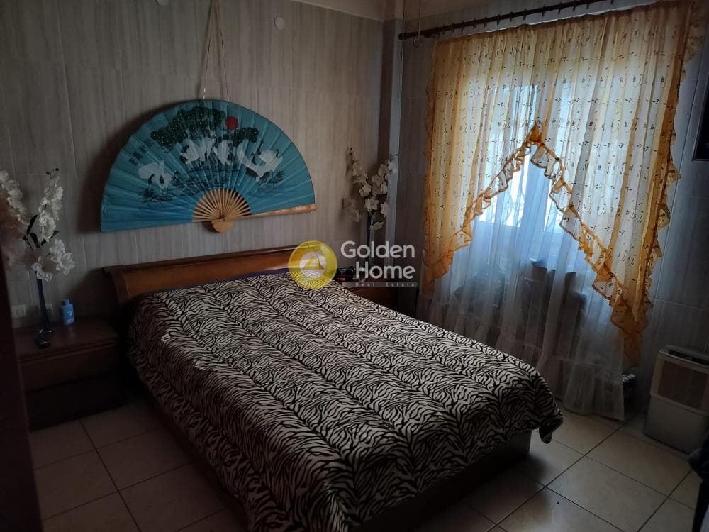 House in Agios Georgios, Nikaia — Photo 1 of 11