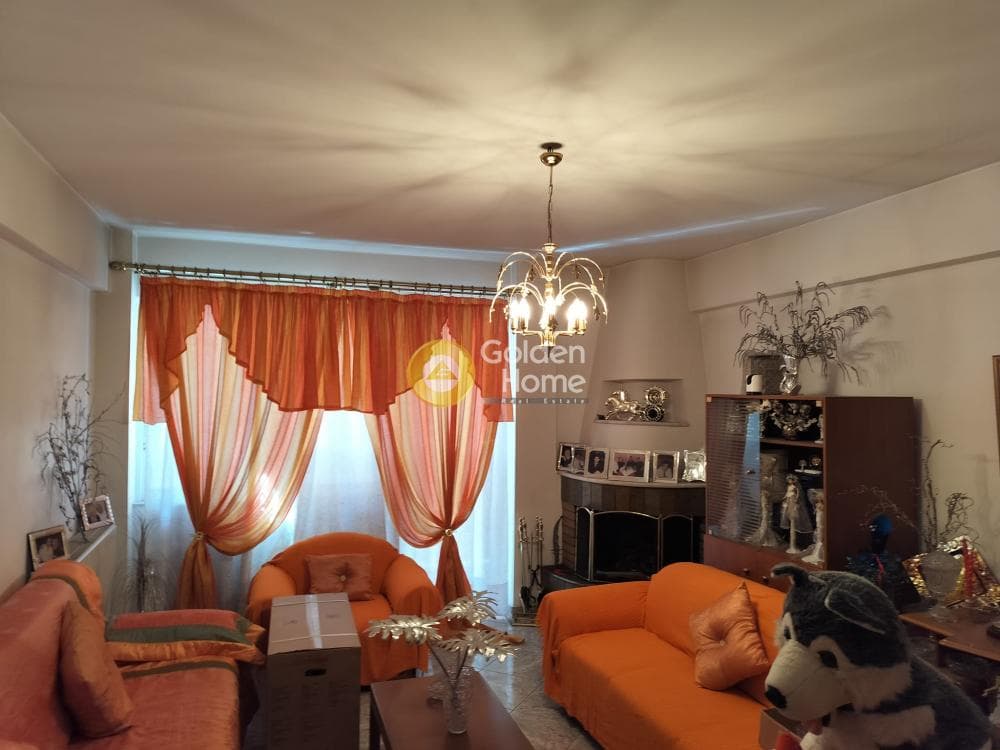 House in Agios Georgios, Nikaia — Photo 9 of 11