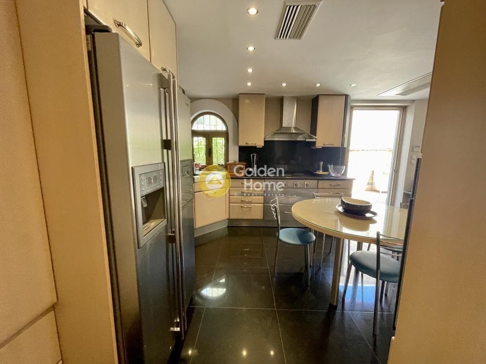 Apartment in Kavouri, Vouliagmeni — Photo 30 of 35