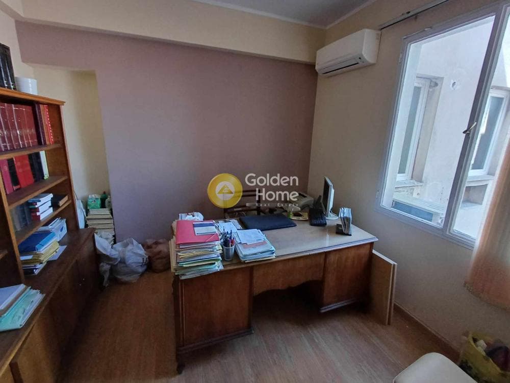 Office in Plateia Klafthmonos, Kentro — Photo 2 of 6