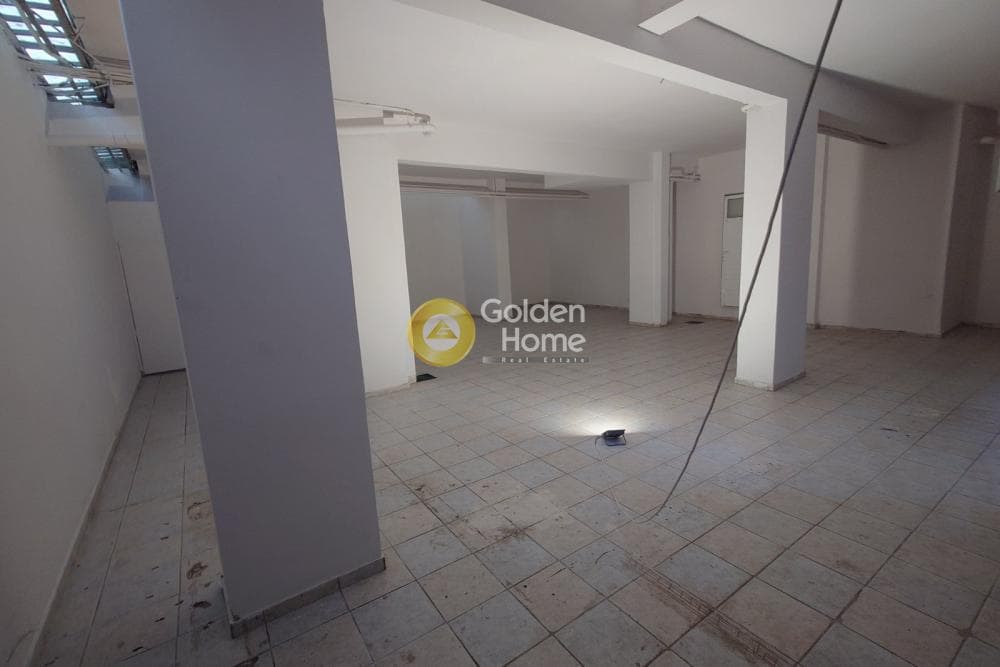Αποθήκη στην Πλατεία Κάνιγγος, Εξάρχεια - Νεάπολη — Φωτογραφία 1 από 9
