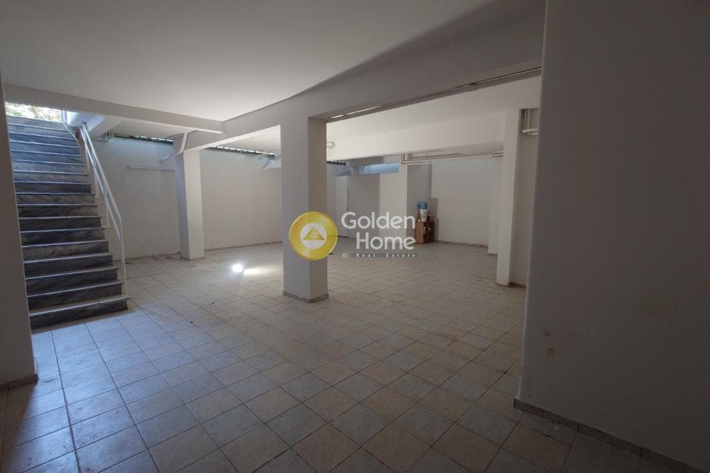 Αποθήκη στην Πλατεία Κάνιγγος, Εξάρχεια - Νεάπολη — Φωτογραφία 2 από 9