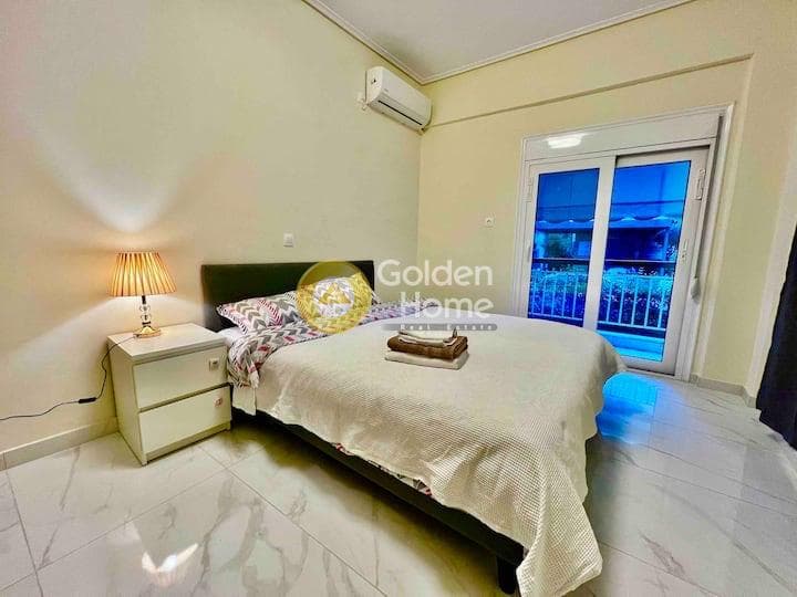 Apartment in Plateia Ntavari, Palaio Faliro — Photo 1 of 17