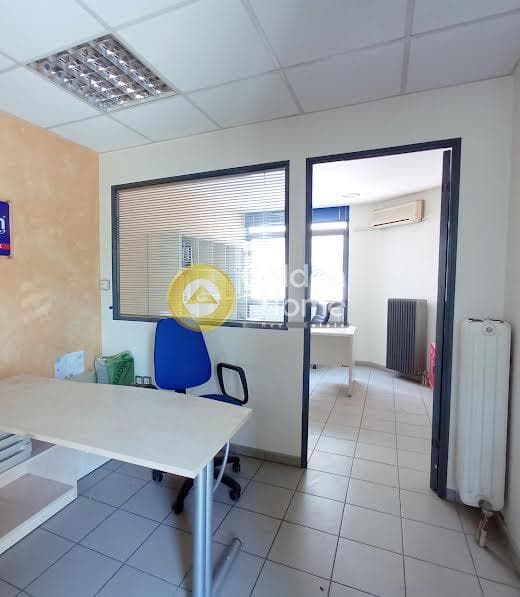 Office in Agia Triada, Iraklio — Photo 1 of 25
