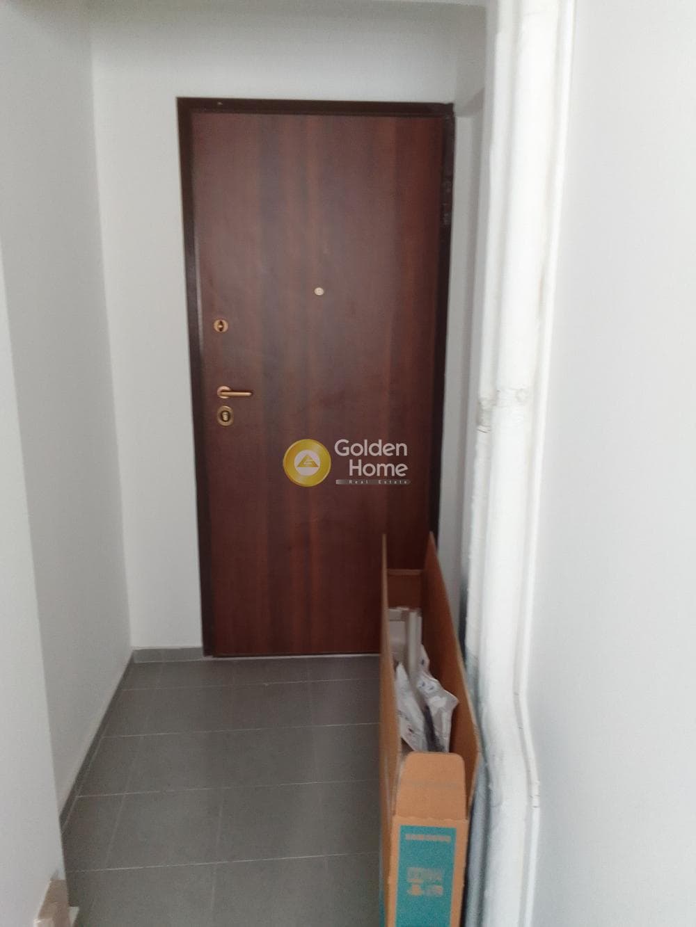 Retail Store in Osios Loukas, Patisia — Photo 8 of 8