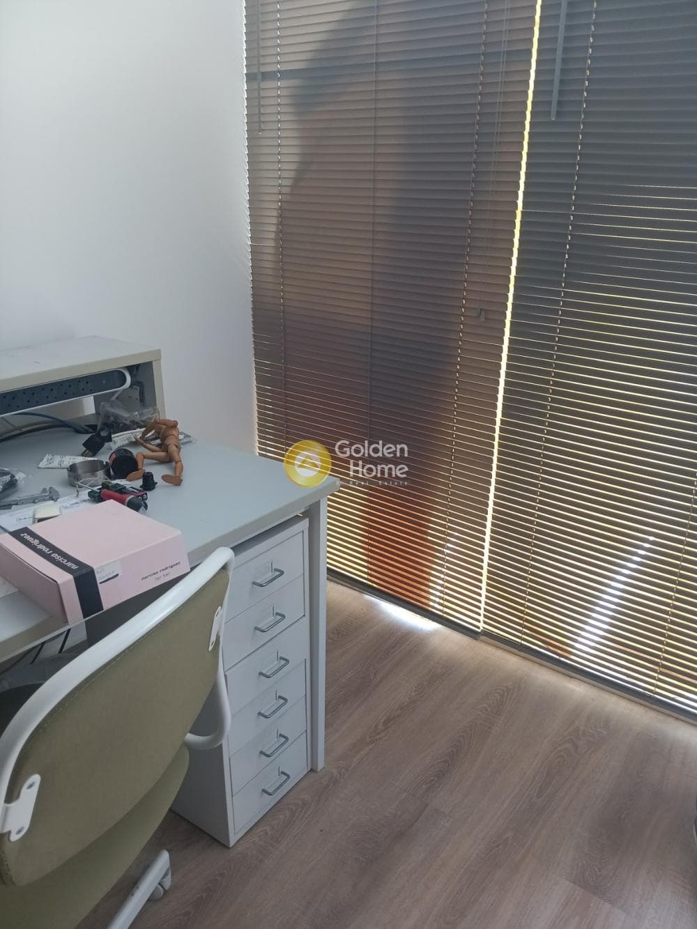 Retail Store in Plateia Davaki, Kalithea — Photo 11 of 12