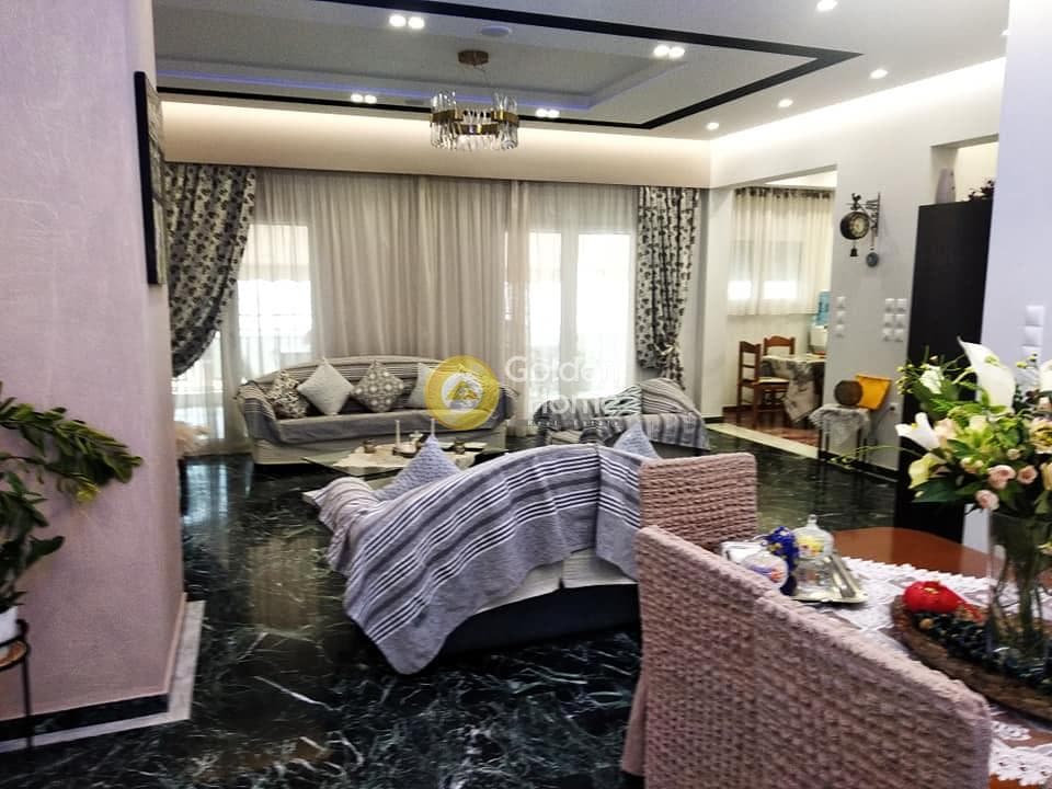 Apartment in Platia Papadiamanti, Ano Patisia — Photo 2 of 24