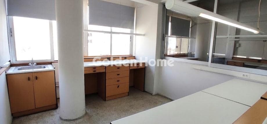 Office in Diilistiria, Piraeus — Photo 9 of 13