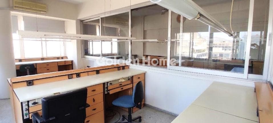 Office in Diilistiria, Piraeus — Photo 6 of 13