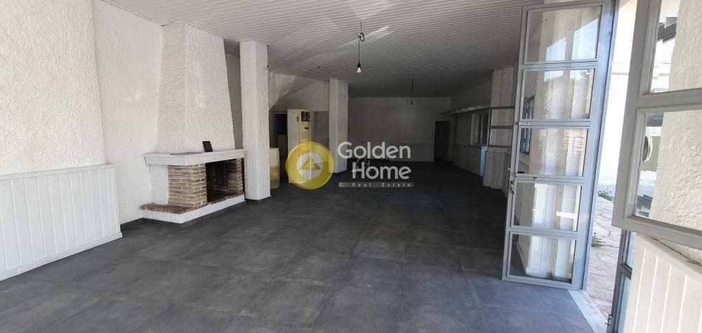 Retail Store in Train Park of Rentis, Piraeus — Photo 3 of 9