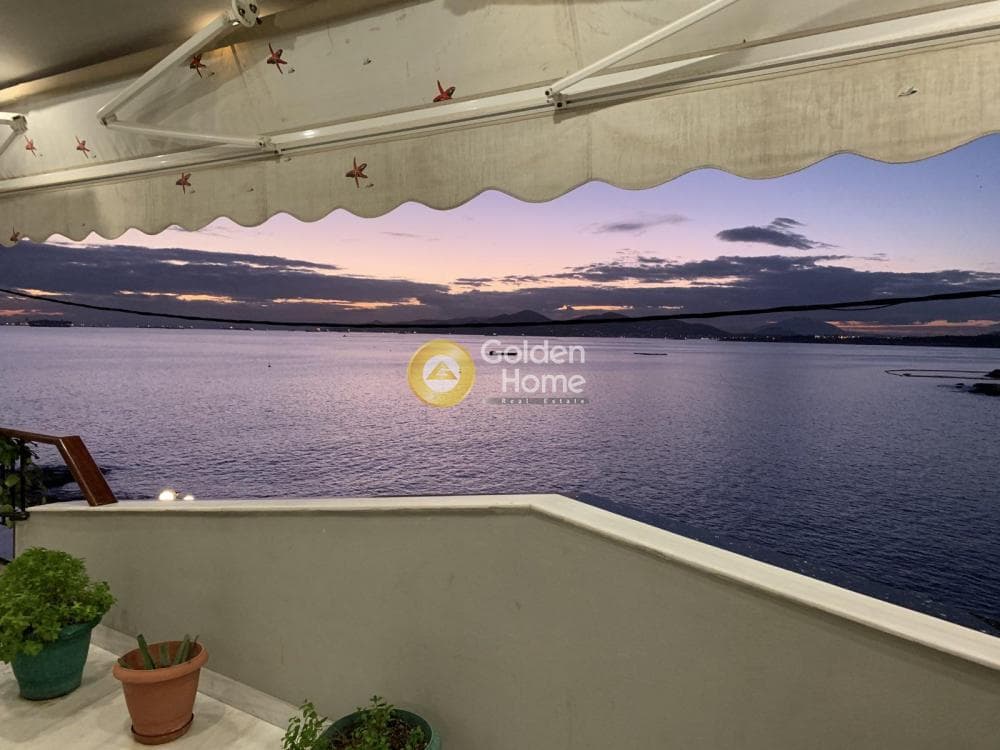 Apartment in Mitropoli, Piraeus — Photo 1 of 20