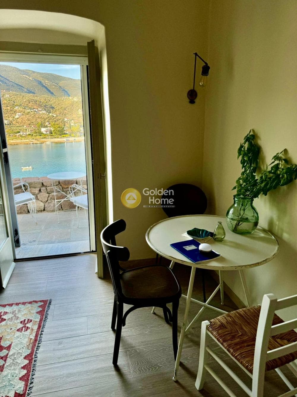 House in Center, Poros — Photo 3 of 12