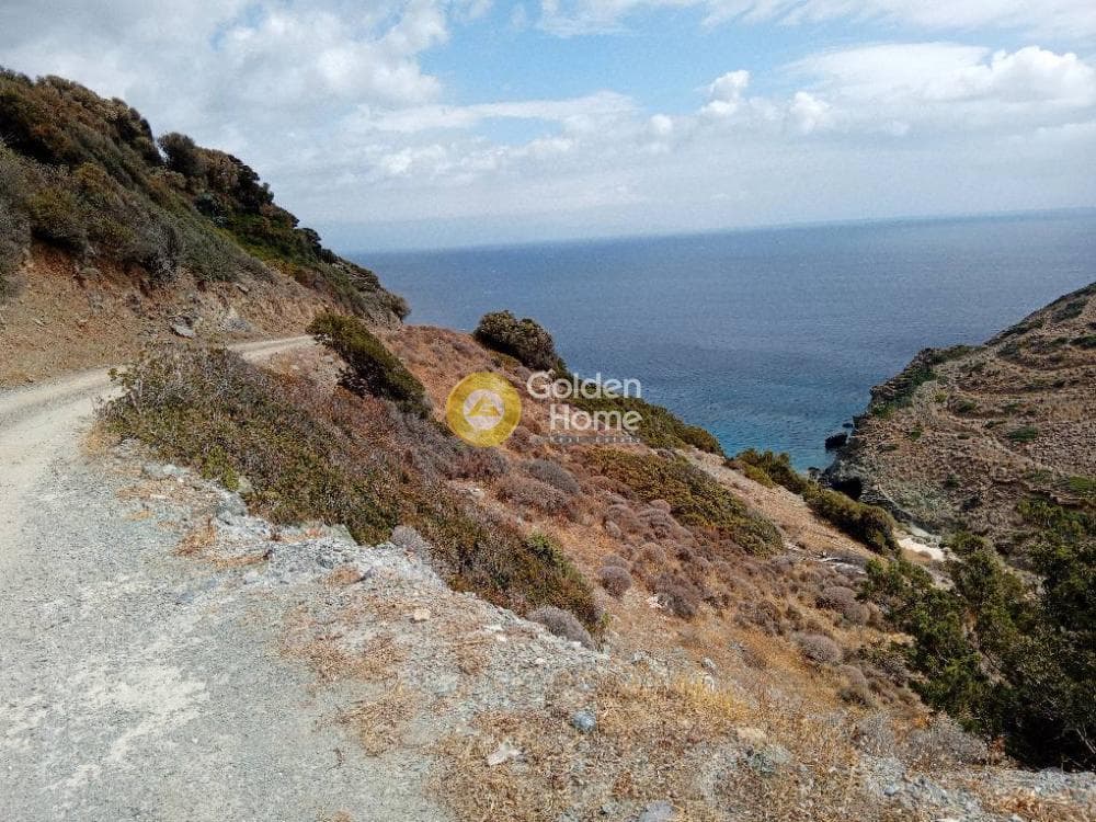 Αγροτεμάχιο στην Πόρτο Εννιά, Κερατέα — Φωτογραφία 1 από 8