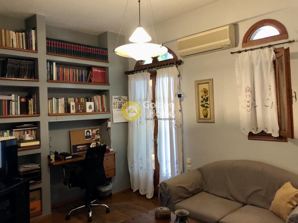 House in Center, Moschato — Photo 2 of 15