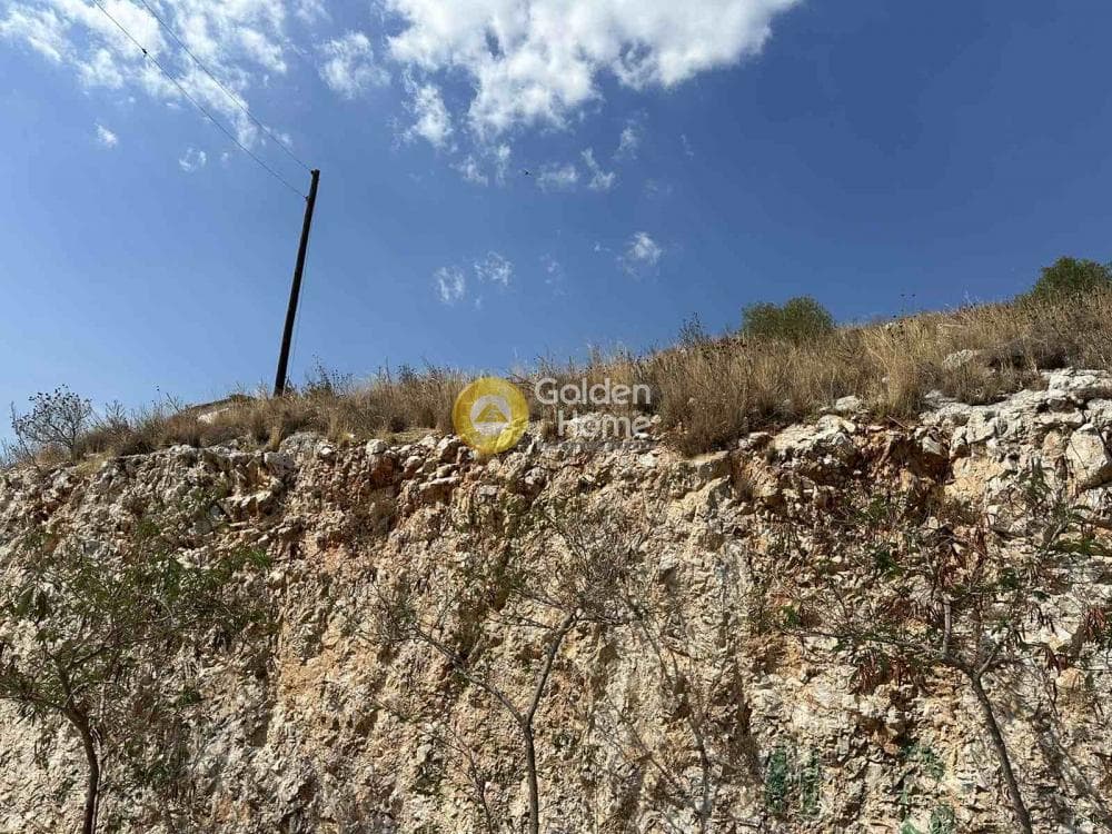 Αγροτεμάχιο στην Άνω Νεάπολη, Νίκαια — Φωτογραφία 1 από 2