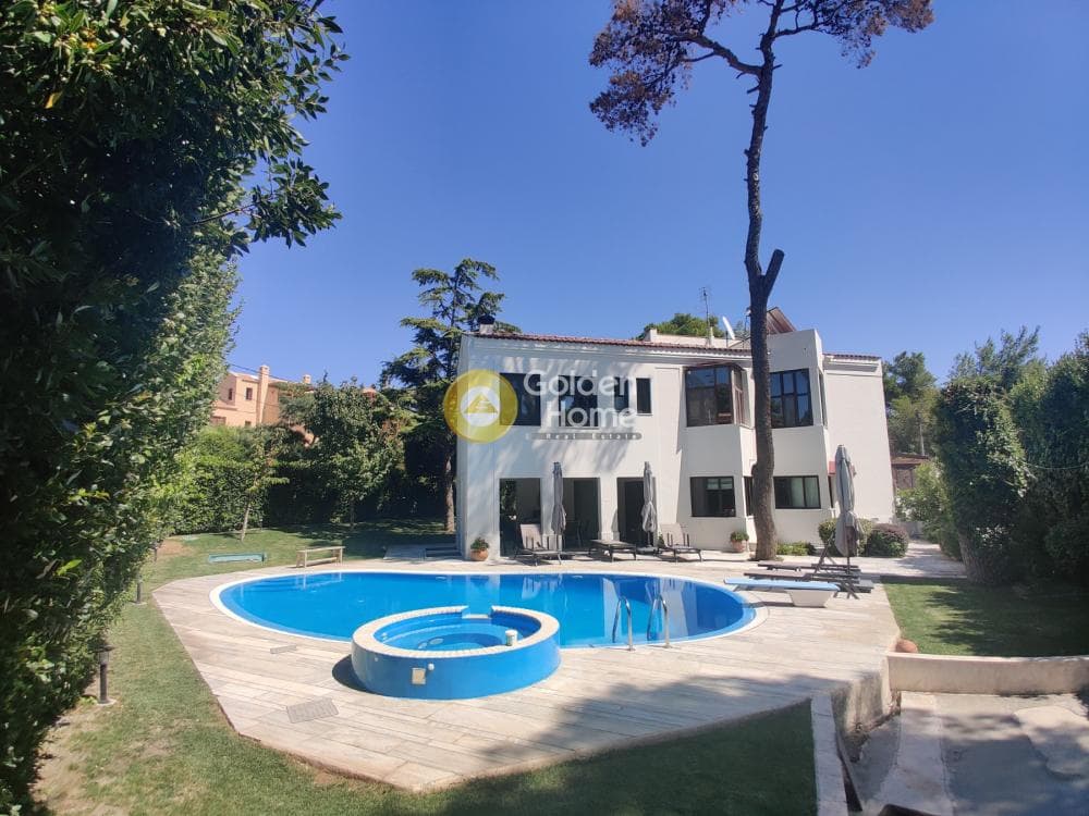 House in Agioi Aggeloi, Anoixi