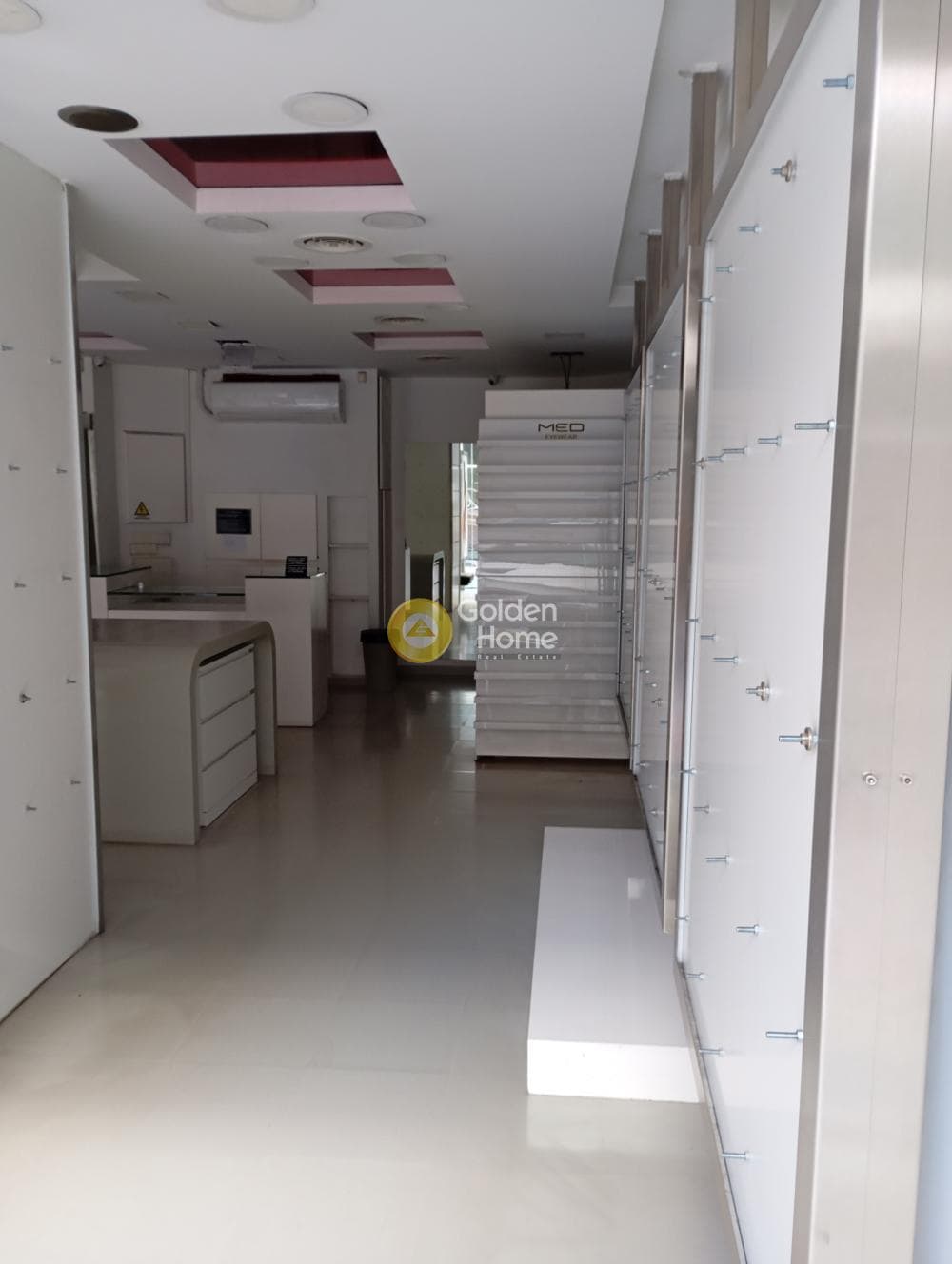 Retail Store in Diilistiria, Piraeus — Photo 4 of 5