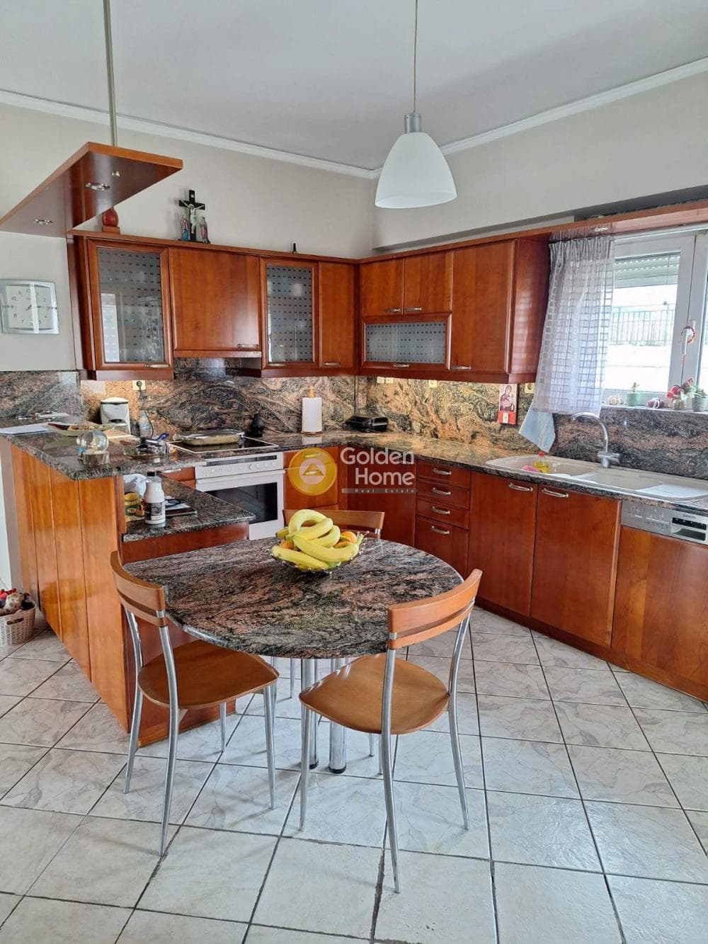 Apartment in Pefka Verdi, Petroupoli — Photo 1 of 18