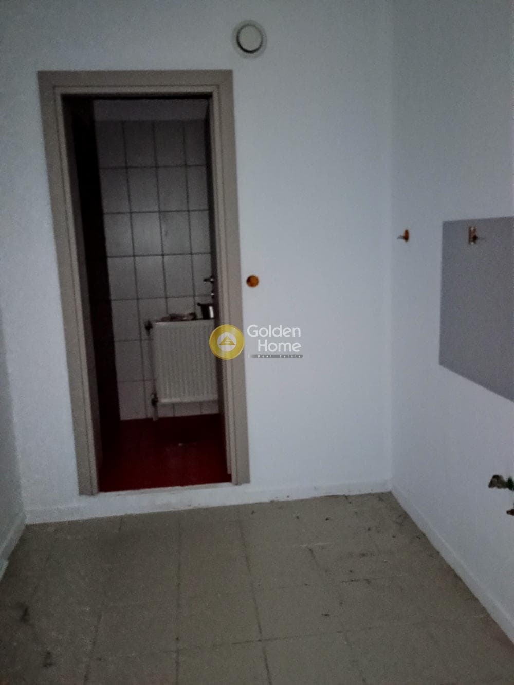 Retail Store in Center, Oreokastro — Photo 10 of 19