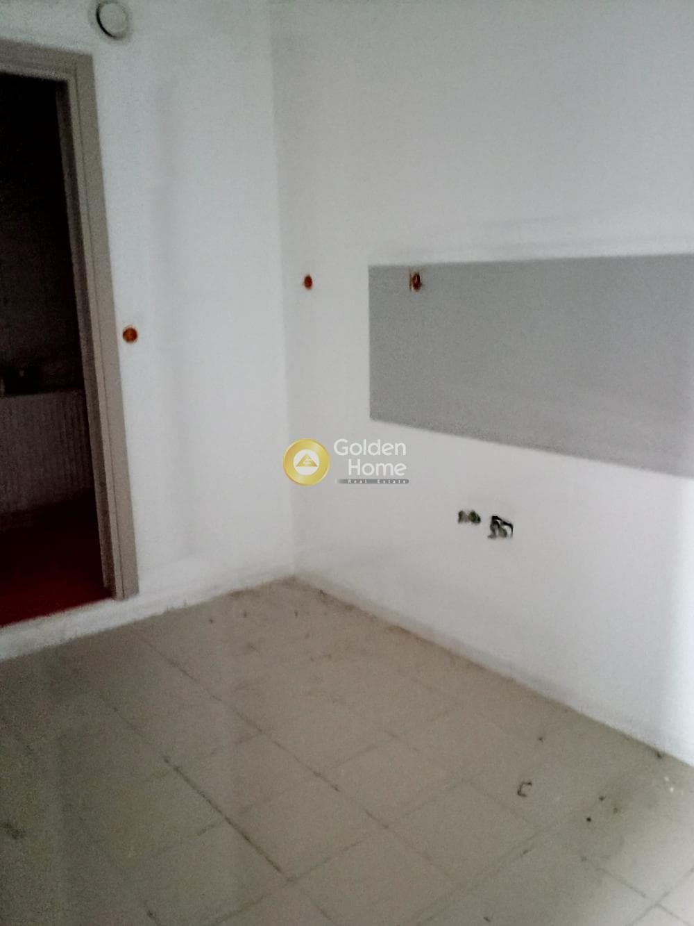 Retail Store in Center, Oreokastro — Photo 11 of 19